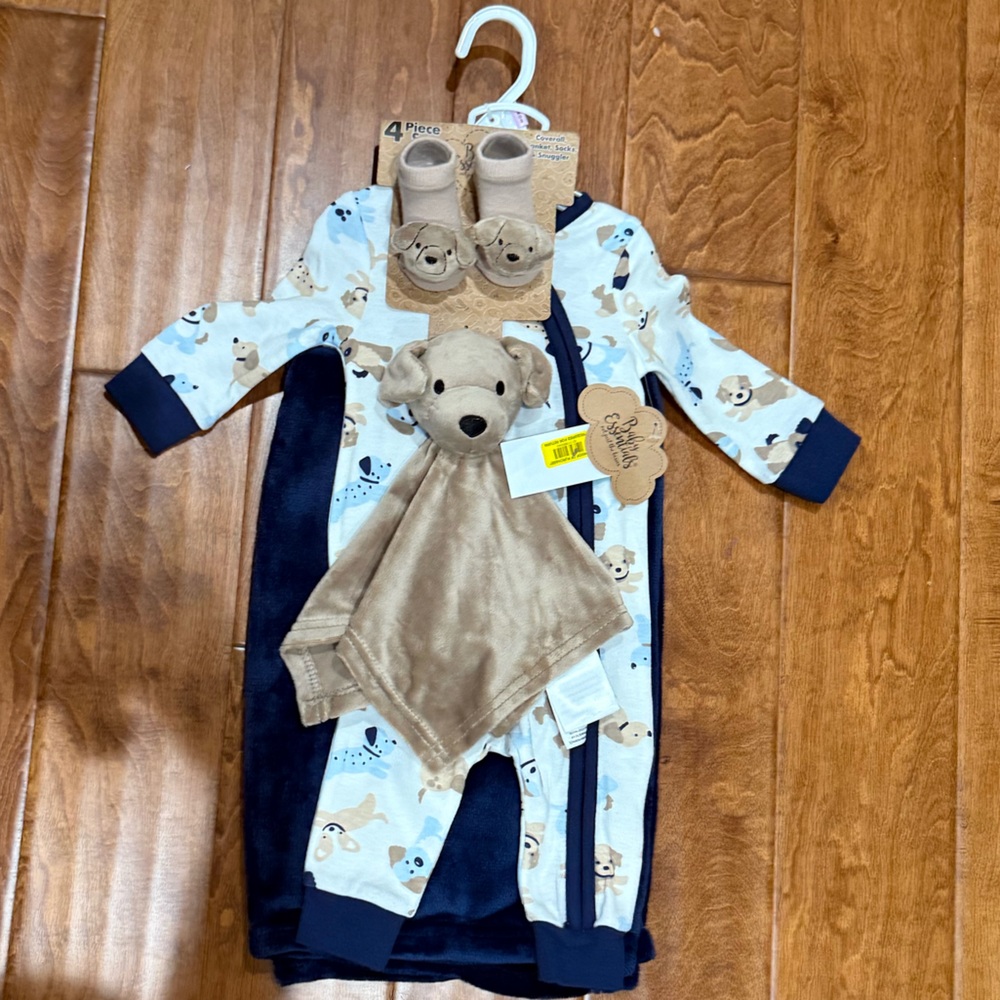 NWT Baby Essentials size 9 months 4 piece set